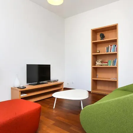 Van Gogh Apartment